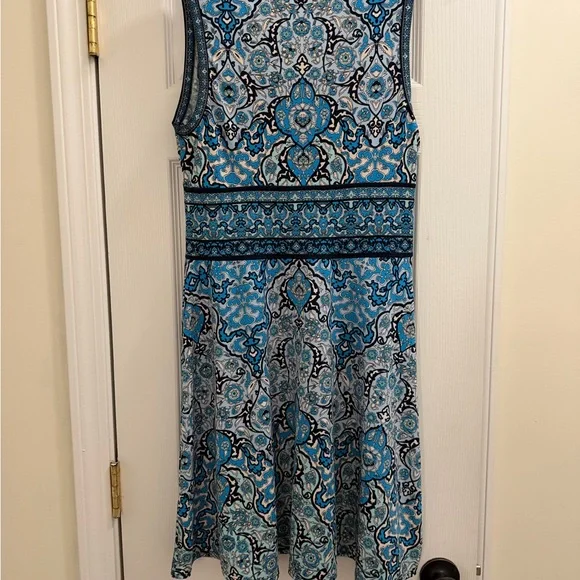 Max StudioSleeveless Blue Paisley V-Neck Women's Dress - Picture 3 of 3